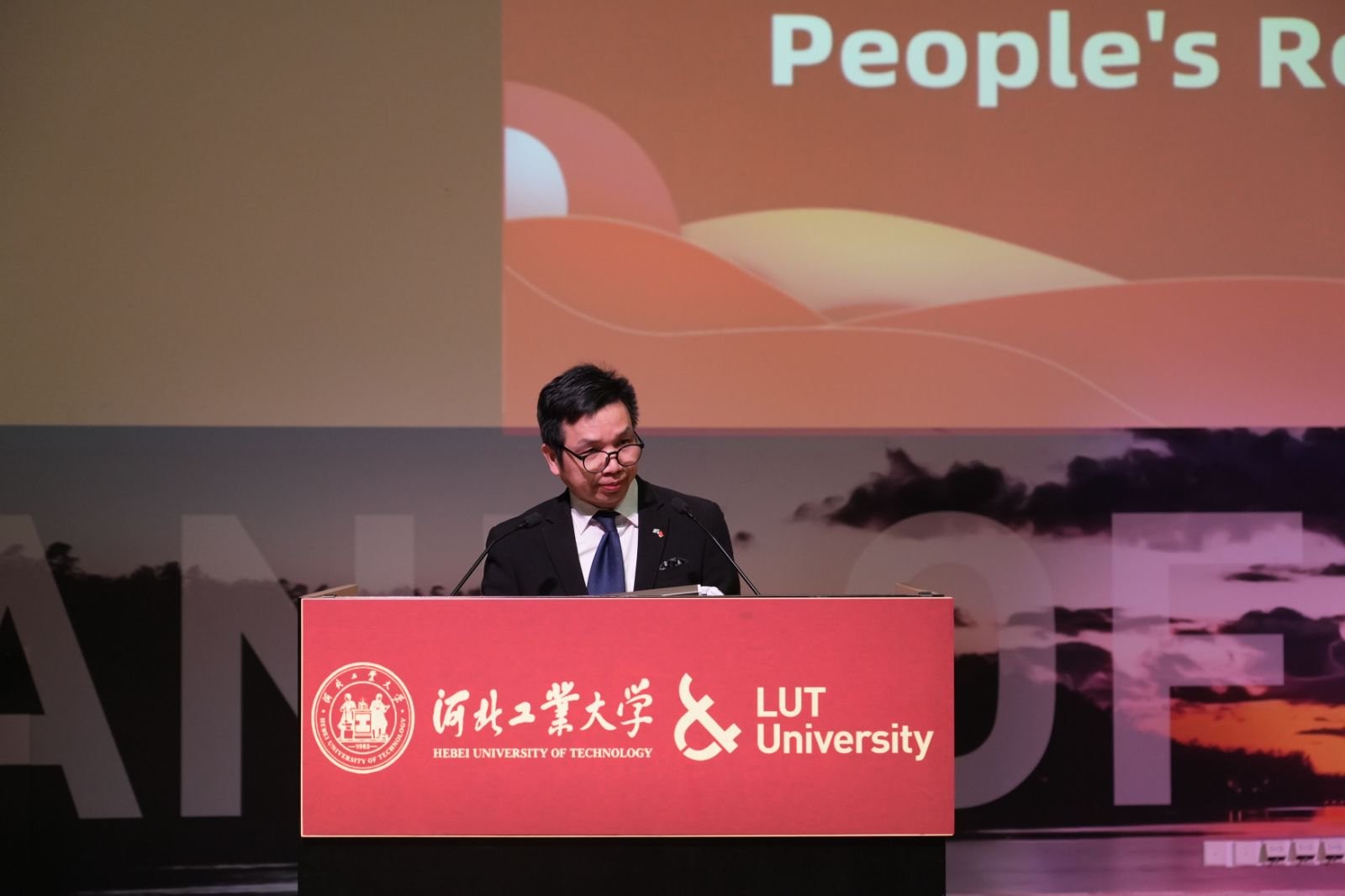 陳公參講話.jpg